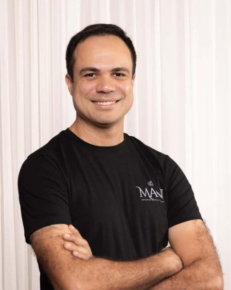 Artur Grossi Terapeuta no Espaço Mani em Belo Horizonte {{brizy_dc_image_alt imageSrc=