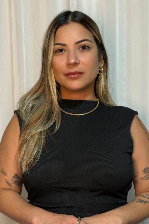 Terapeuta Michelle no Espaço Mani em Belo Horizonte {{brizy_dc_image_alt imageSrc=