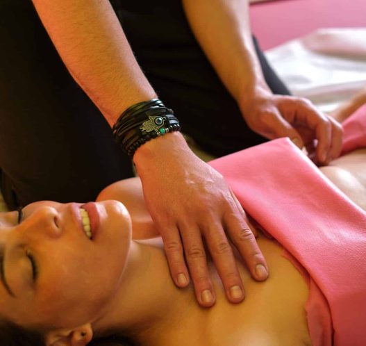 Realização de Massagem Tântrica no Espaço Mani em Bh {{brizy_dc_image_alt imageSrc=